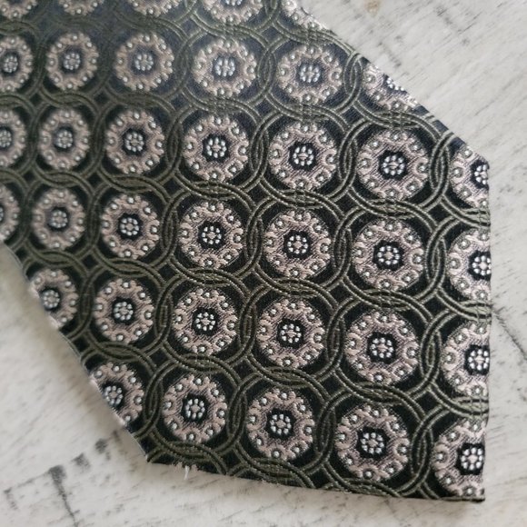 Burma Bibas Black and Sage Green Print Silk Tie 60 x 3.5 - Picture 4 of 10